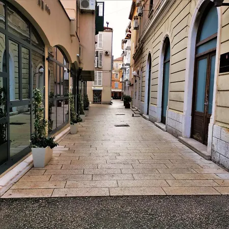 아파트 Prokonzul 2br In Old Town 자다르