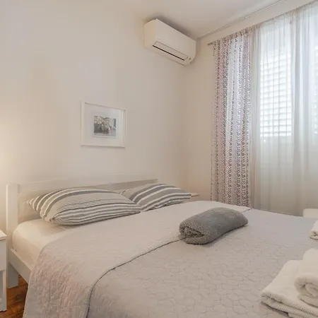 Prokonzul 2br In Old Town * זאדאר
