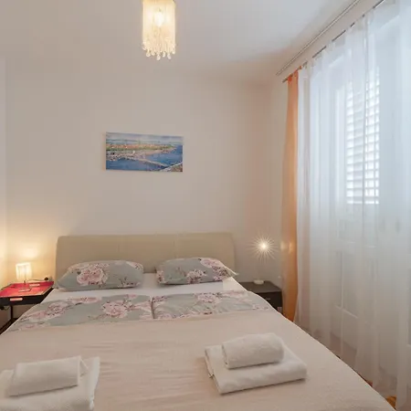 Prokonzul 2br In Old Town דירה
