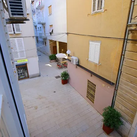 Prokonzul 2br In Old Town Zadar